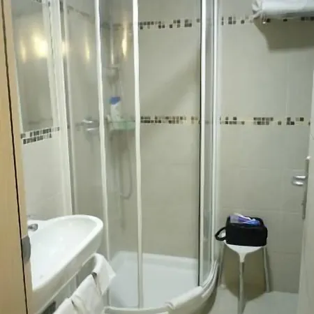 Отель Appia 442 3*