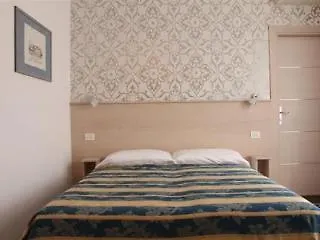 Отель Appia 442 Рим